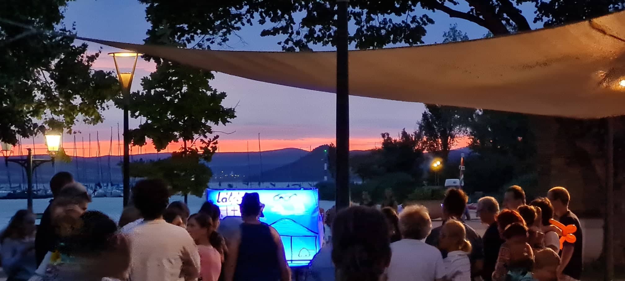 esti szolgálat a mólón